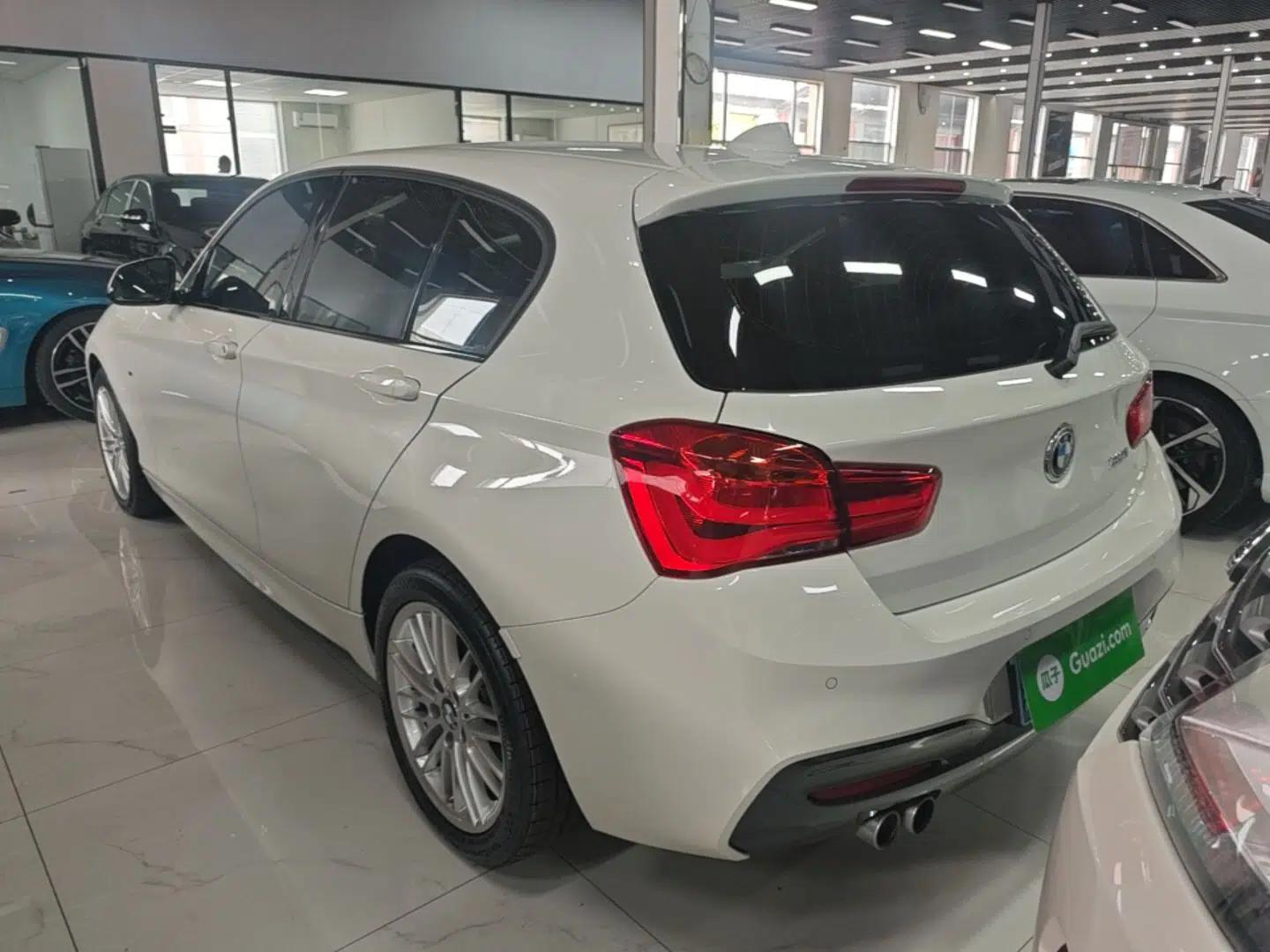 BMW 1 Series 2018 120i M Sport Package — миниатюра 4