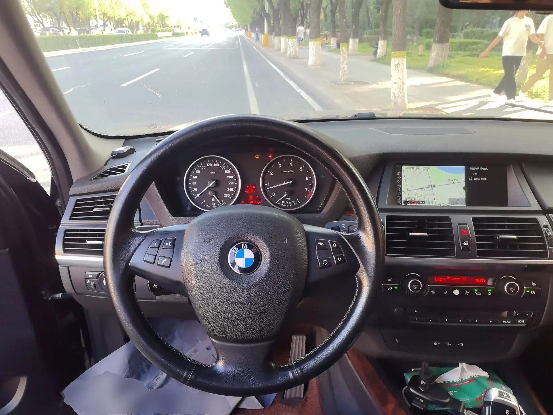 BMW X5 2013 xDrive35i U.S. specification — миниатюра 10