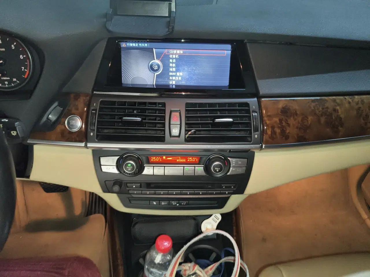 BMW X5 2011 xDrive35i Luxury Model — миниатюра 13