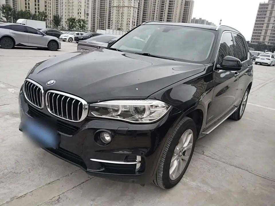 BMW X5 2018 xDrive28i — миниатюра 1