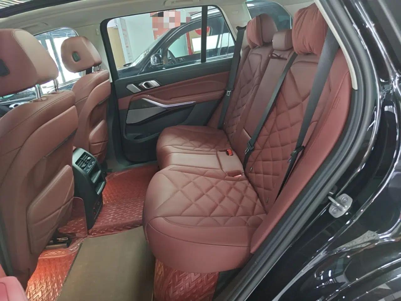BMW X5 2022 Restyled xDrive 30Li Luxury Version M Sport Package — миниатюра 25