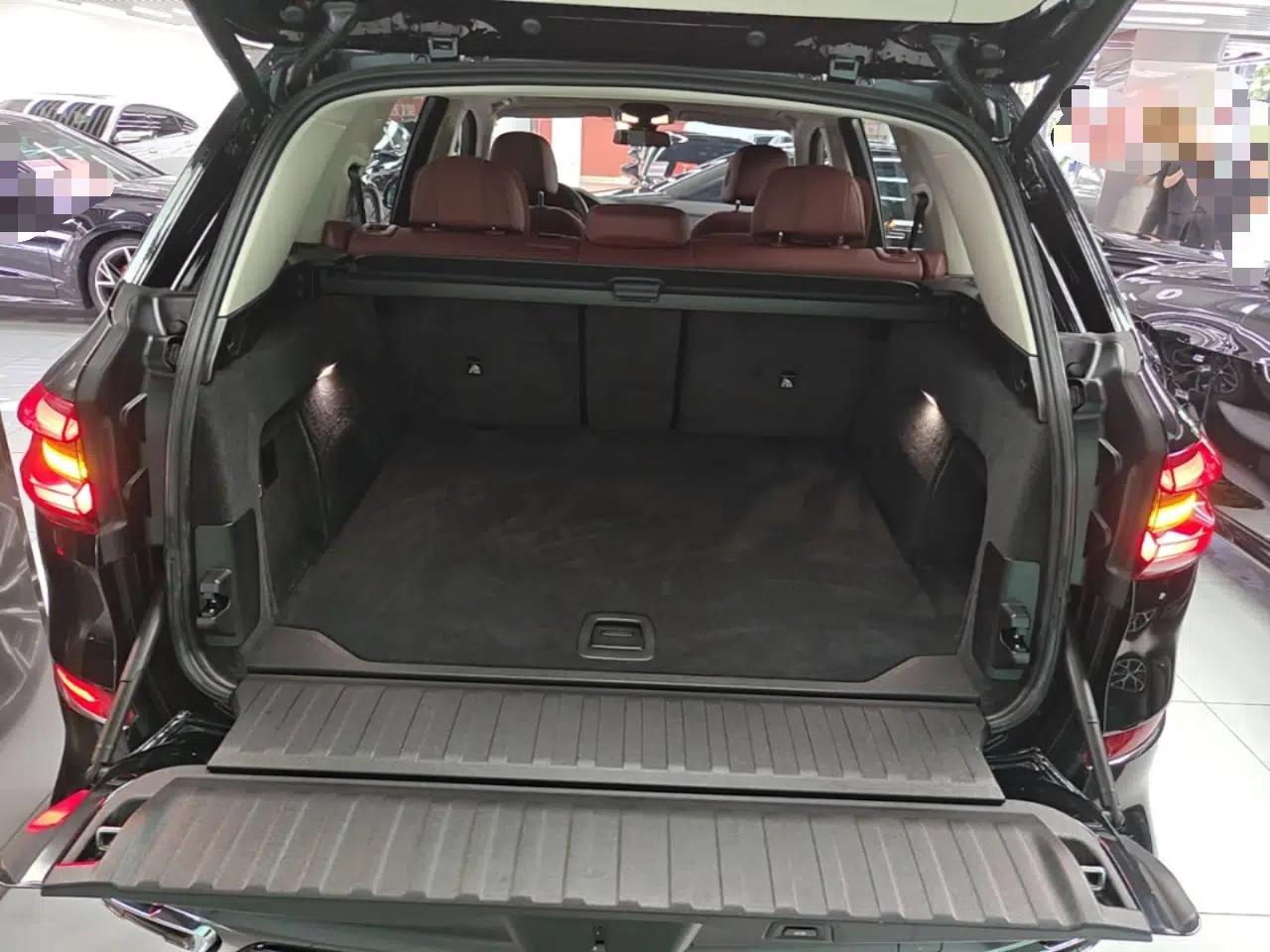 BMW X5 2022 Restyled xDrive 30Li Luxury Version M Sport Package — миниатюра 27