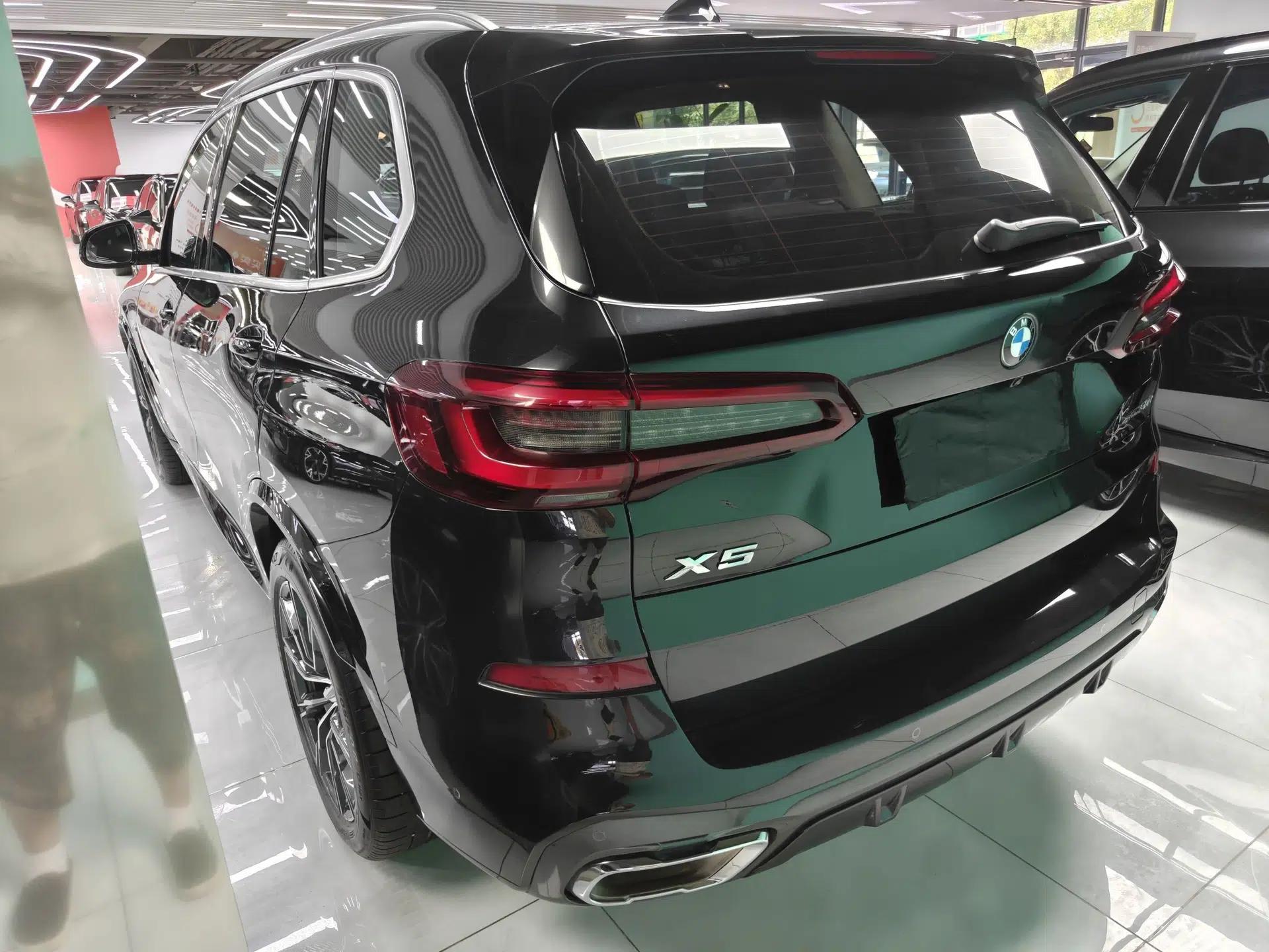 BMW X5 2022 Restyled xDrive 30Li Luxury Version M Sport Package — миниатюра 4