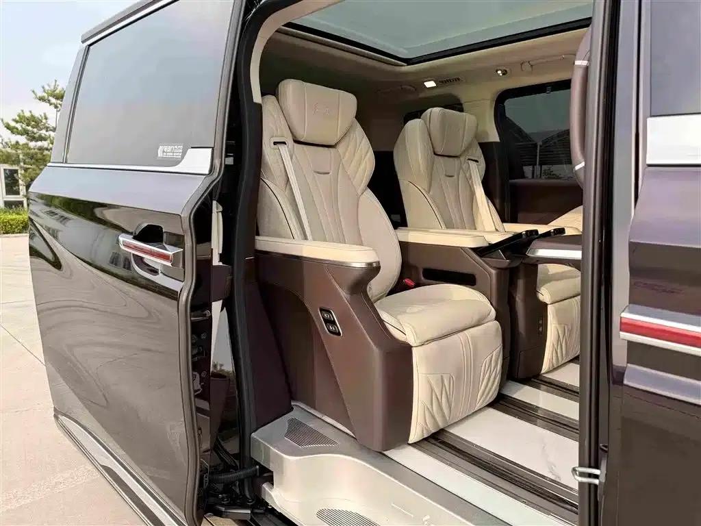 Hongqi HQ9 2023 2.0T Intelligent Flagship Edition — миниатюра 14