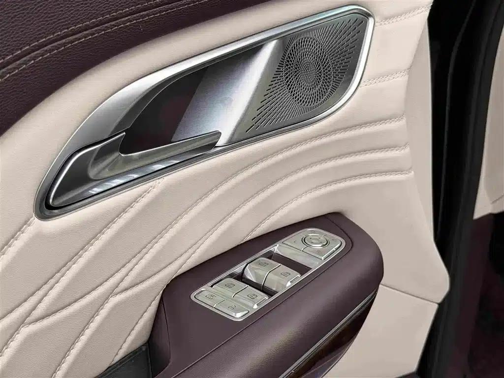 Hongqi HQ9 2023 2.0T Intelligent Flagship Edition — миниатюра 19