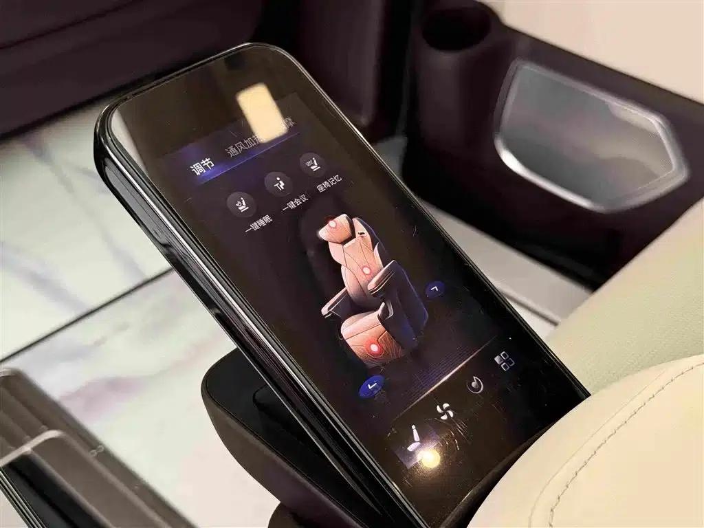 Hongqi HQ9 2023 2.0T Intelligent Flagship Edition — миниатюра 20