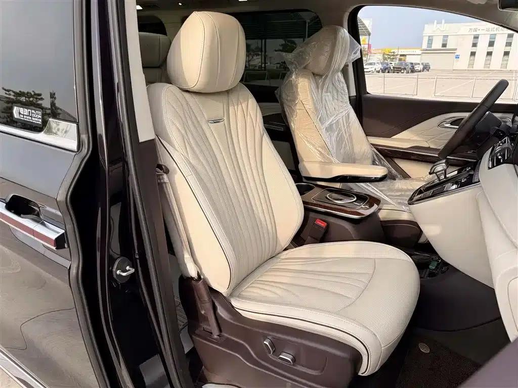 Hongqi HQ9 2023 2.0T Intelligent Flagship Edition — миниатюра 10
