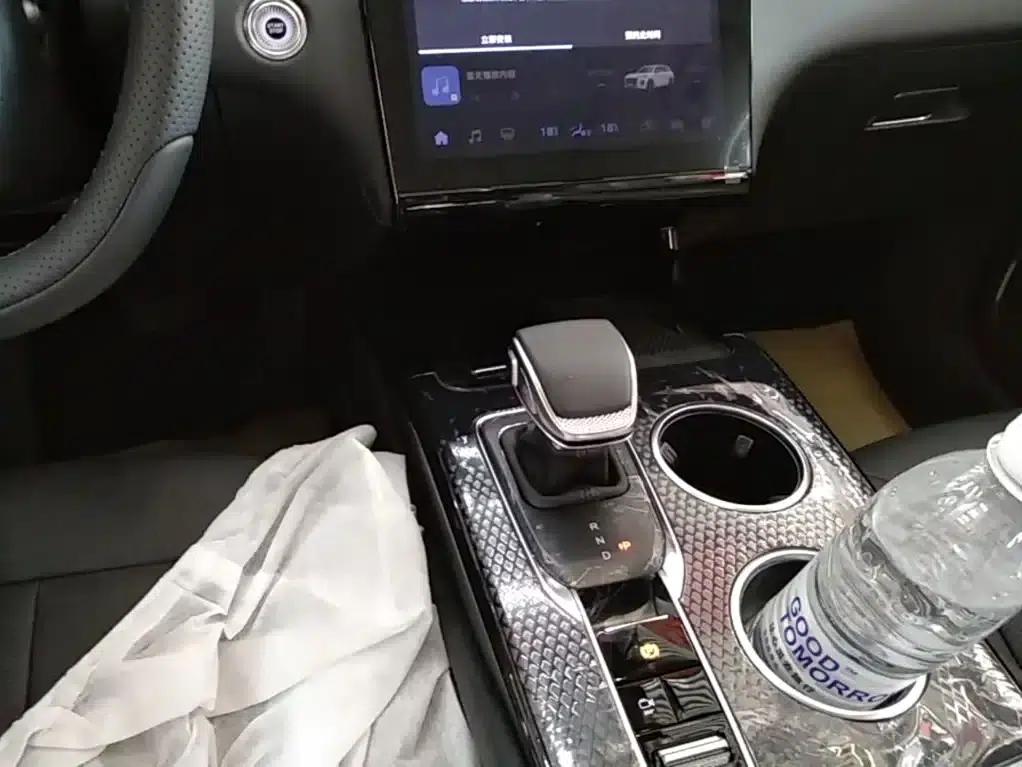 Hongqi HS3 PHEV 2024 Model, 115km/h Performance Edition — миниатюра 14