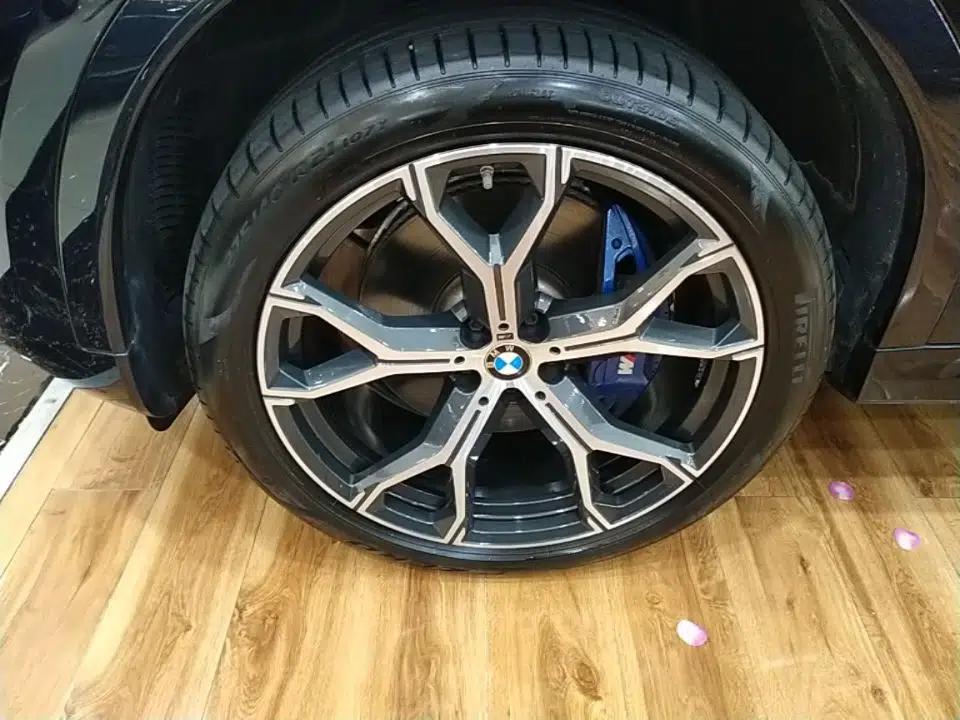 BMW X6 2023 xDrive40i Luxury Model with M Sport Package — миниатюра 10