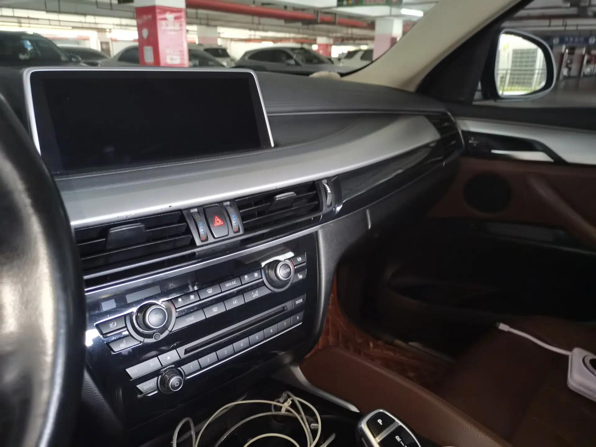 BMW X6 2015 xDrive35i Leading Model — миниатюра 13