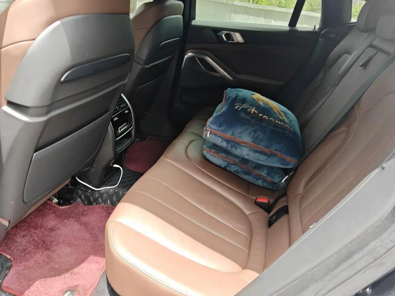 BMW X6 2020 xDrive40i Luxury Model with M Sport Package — миниатюра 17
