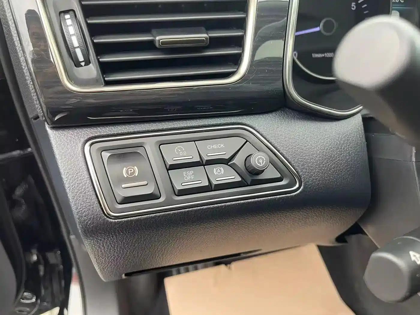 Hongqi H7 2019 1.8T Comfort Edition — миниатюра 25