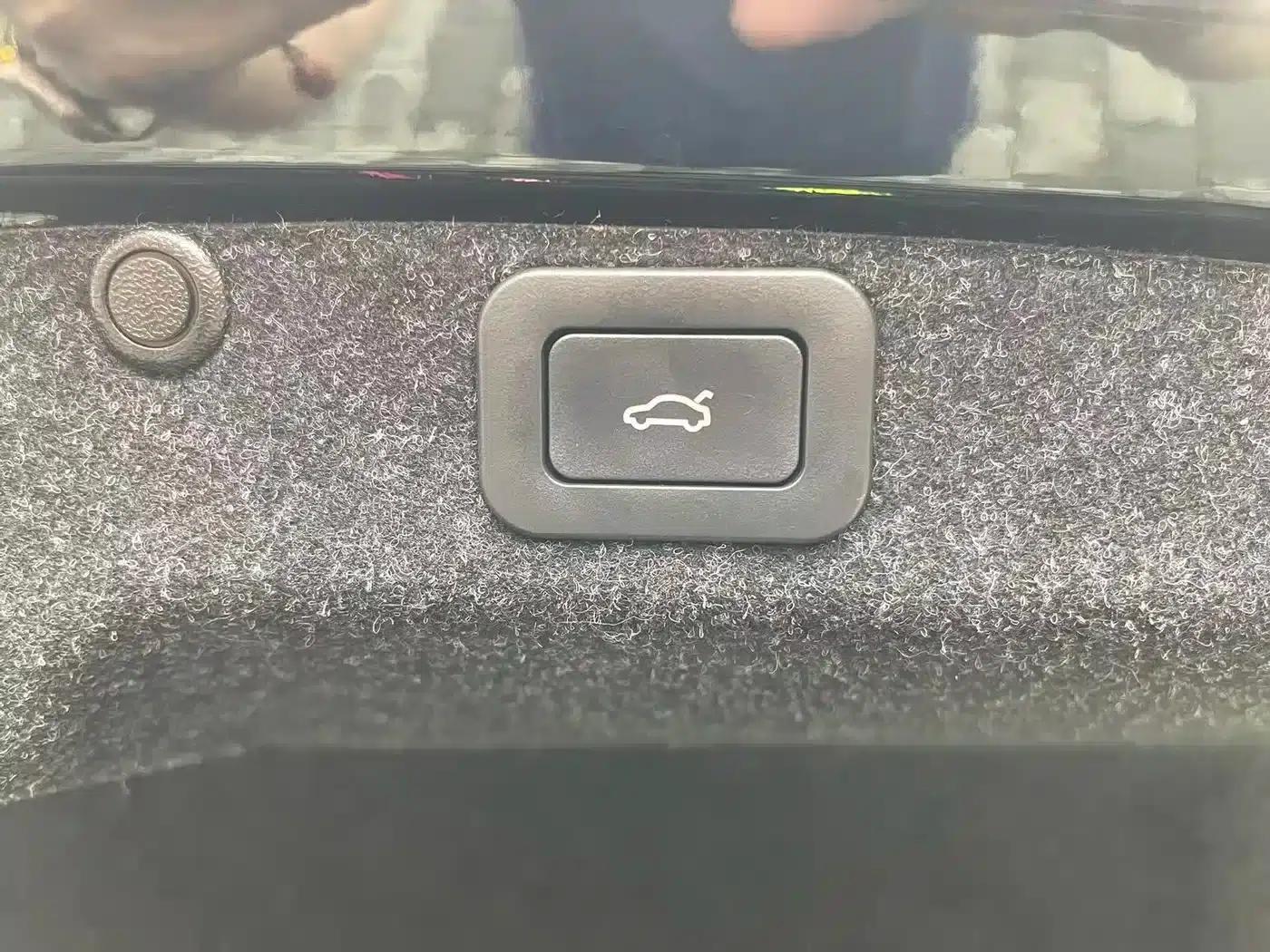 Hongqi H7 2019 1.8T Comfort Edition — миниатюра 10