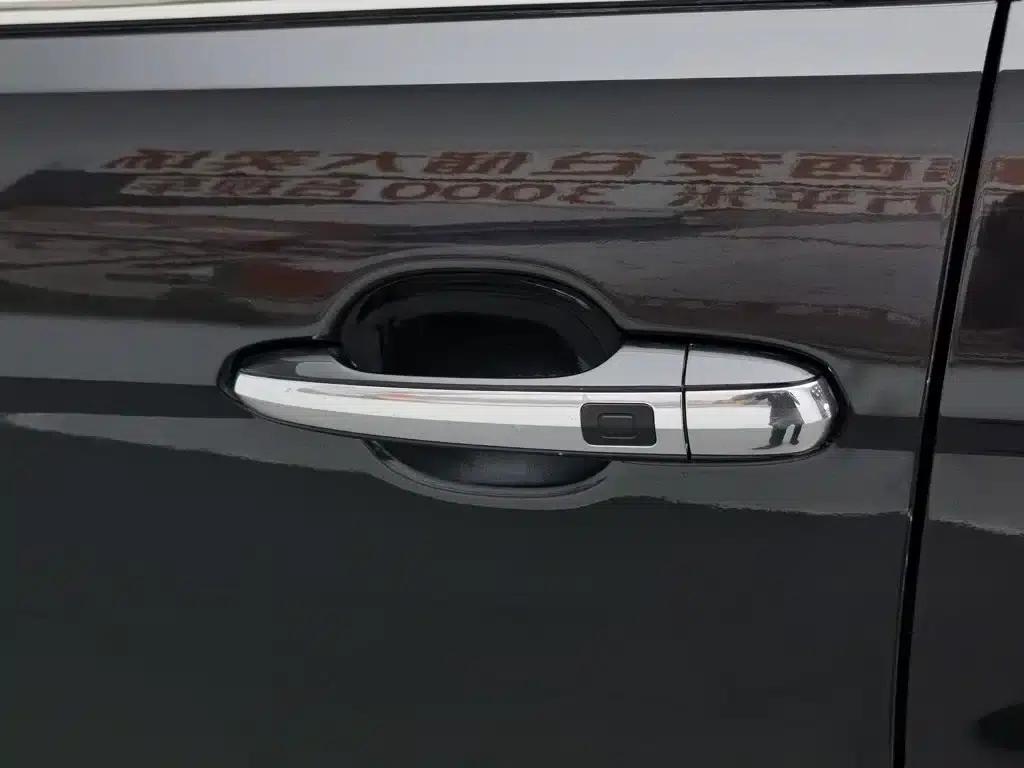 Hongqi H7 2017 2.0T Luxury Edition — миниатюра 18