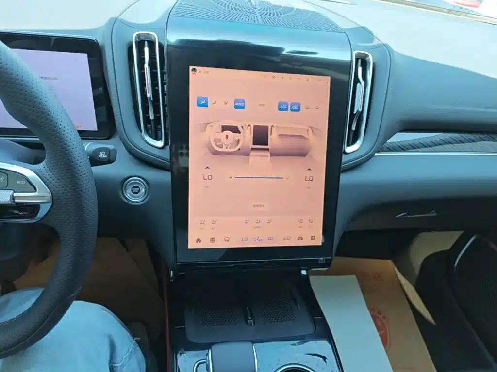 Hongqi HS3 2024 1.5T Goodness Edition — миниатюра 13