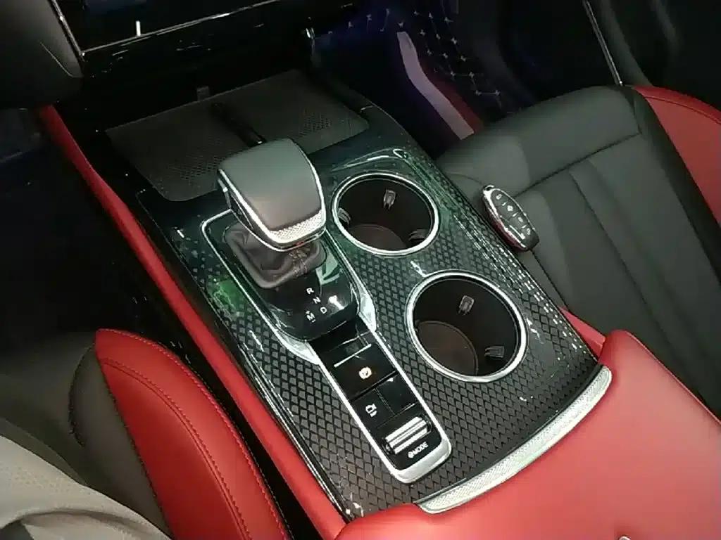 Hongqi HS3 2023 1.5T 2WD Goodness Edition — миниатюра 14