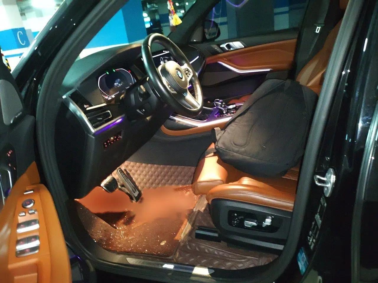 BMW X7 2020 xDrive40i Luxury M Sport Package — миниатюра 14