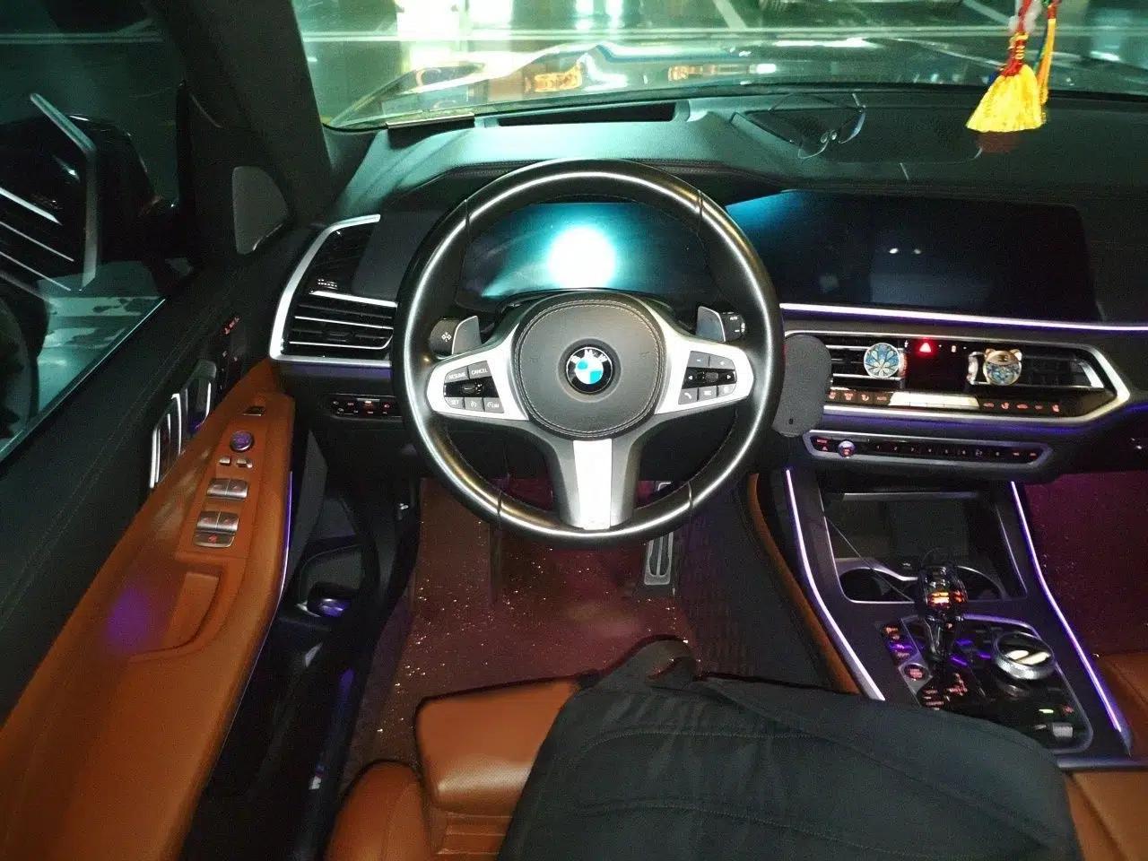 BMW X7 2020 xDrive40i Luxury M Sport Package — миниатюра 9