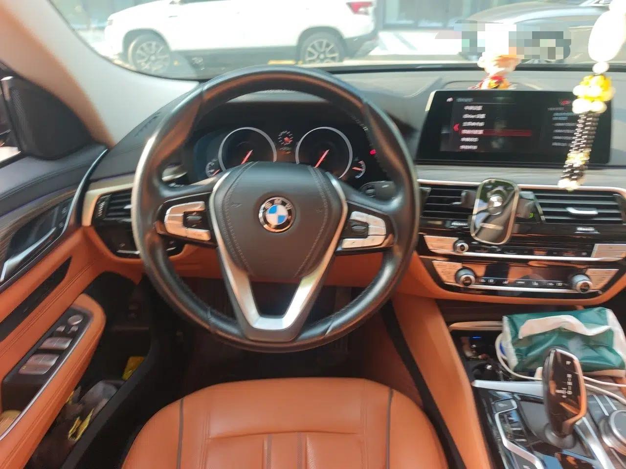 BMW 6 Series GT 2019 630i Luxury Design Package — миниатюра 10