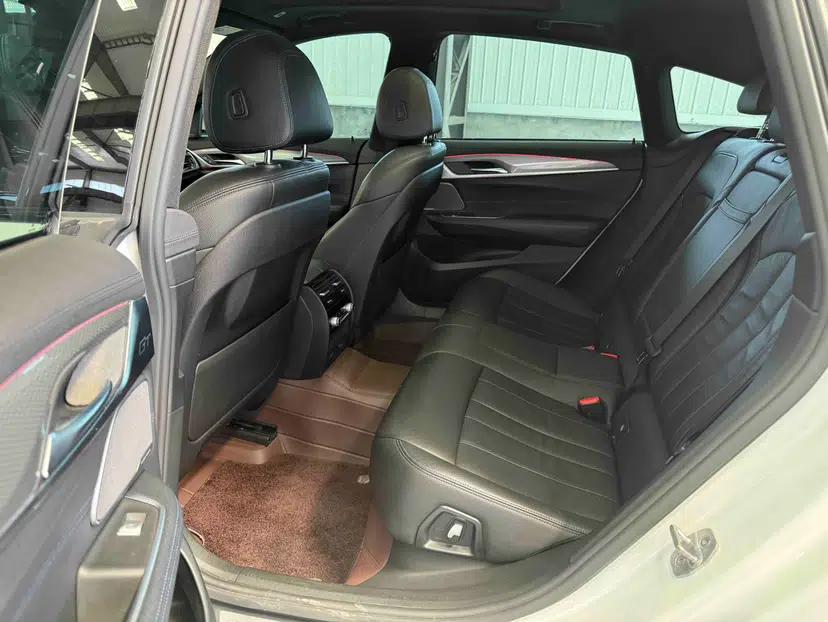 BMW 6 Series GT 2019 630i M Sport Package — миниатюра 14