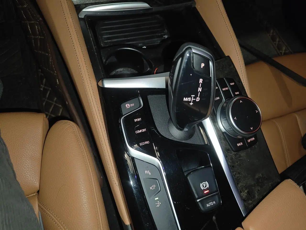 BMW 6 Series GT 2020 630i M Sport Package — миниатюра 14