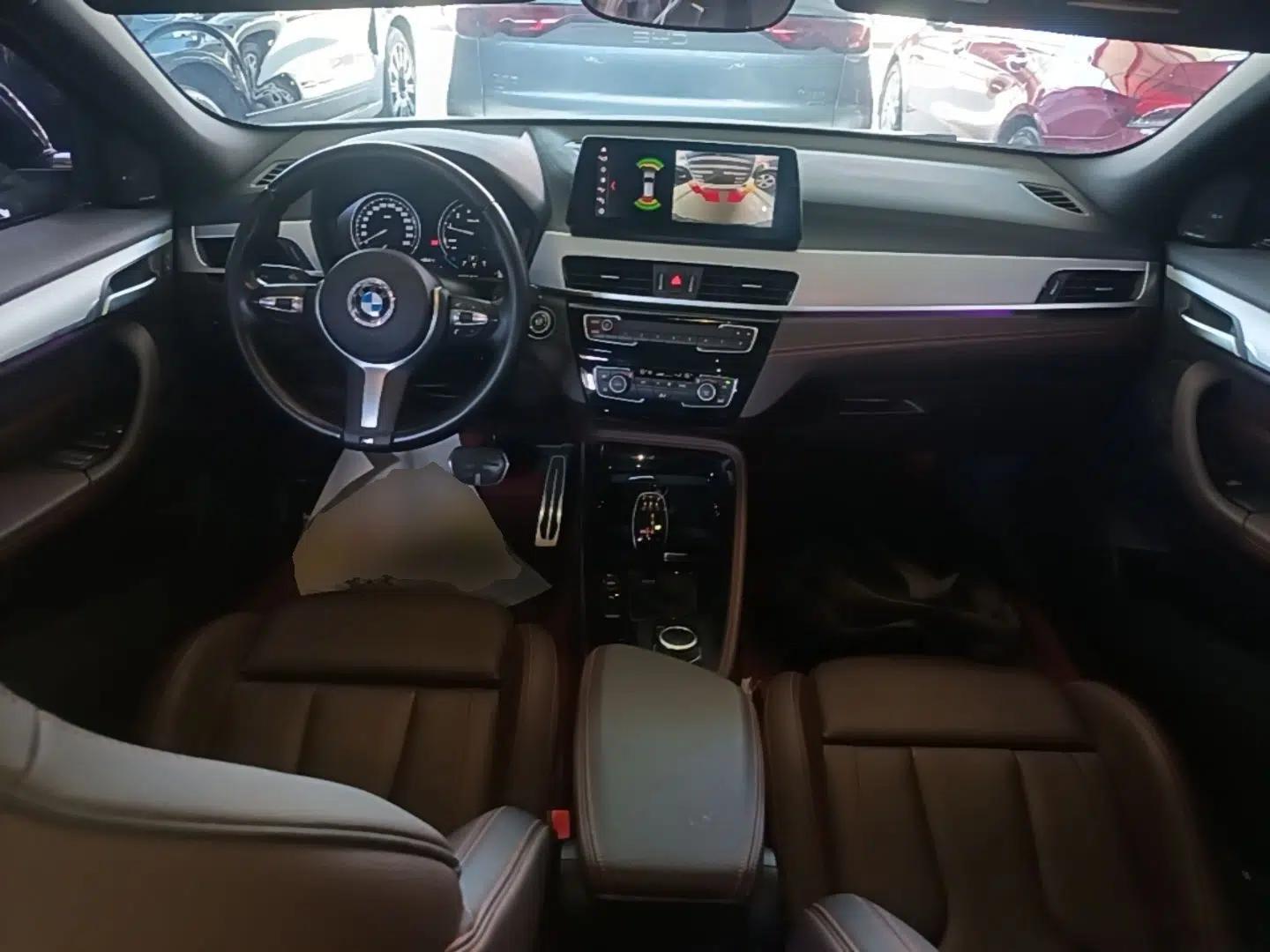 BMW X2 2022 sDrive25i Midnight Edition — миниатюра 17