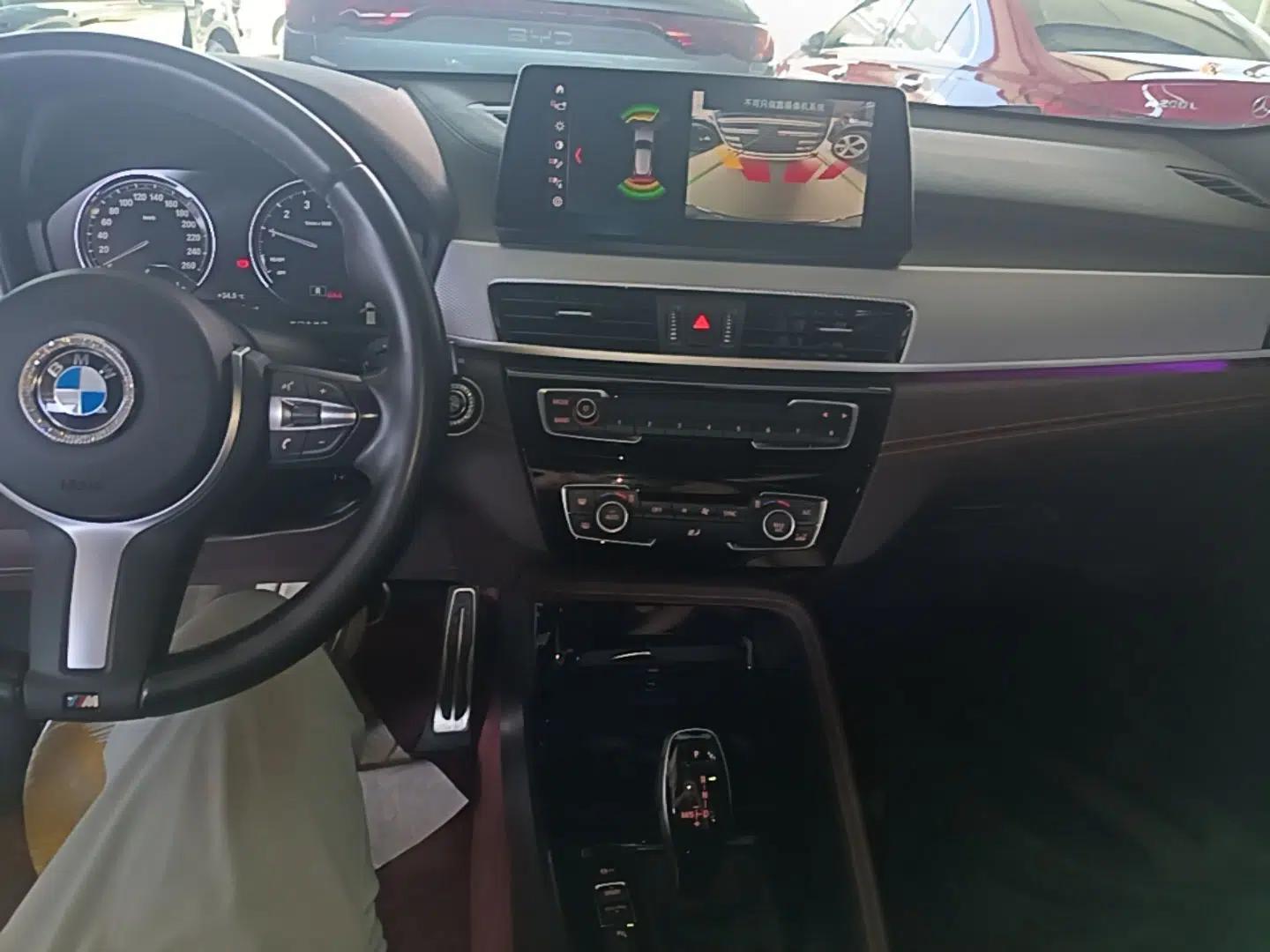 BMW X2 2022 sDrive25i Midnight Edition — миниатюра 20