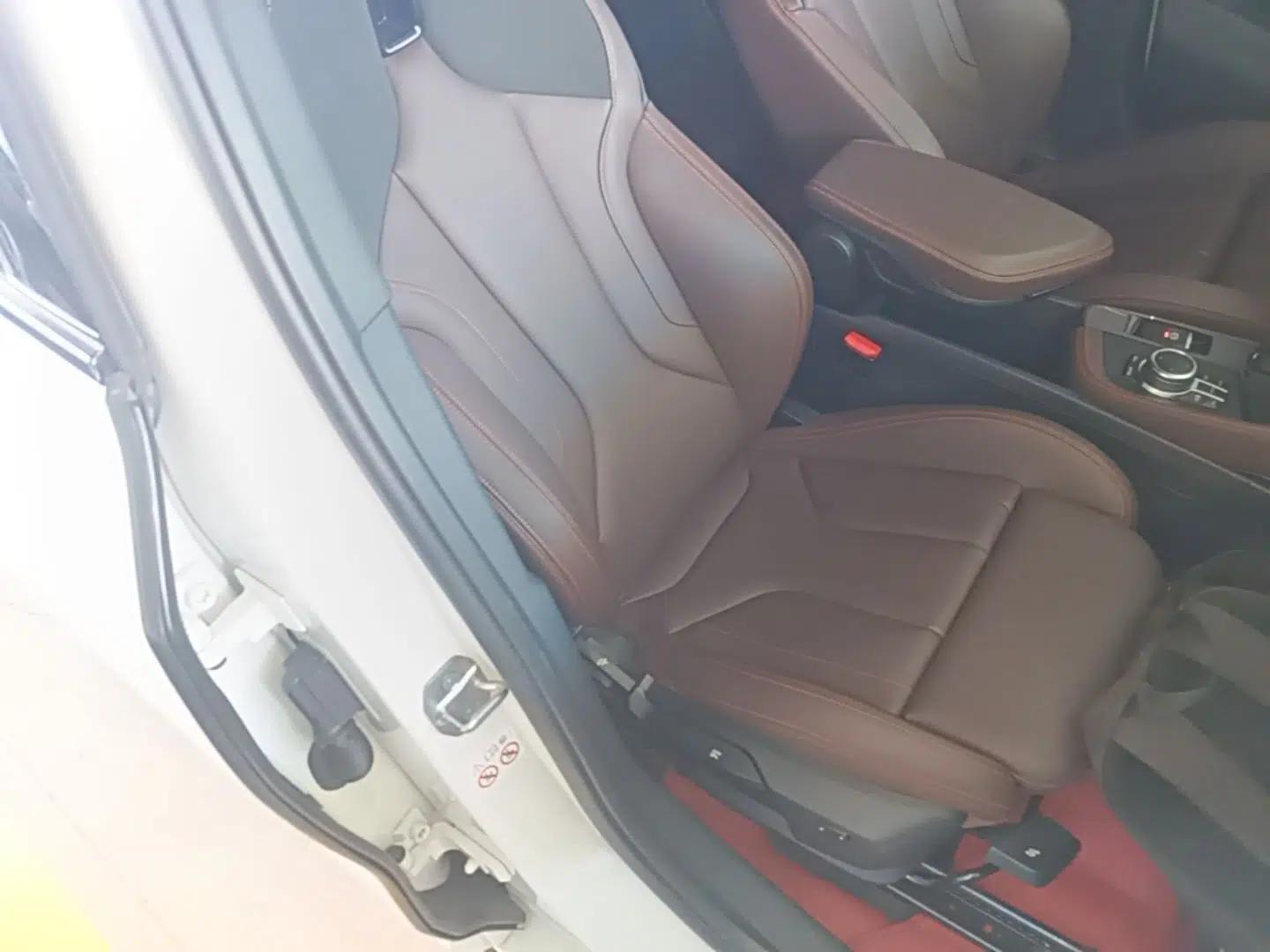 BMW X2 2022 sDrive25i Midnight Edition — миниатюра 24