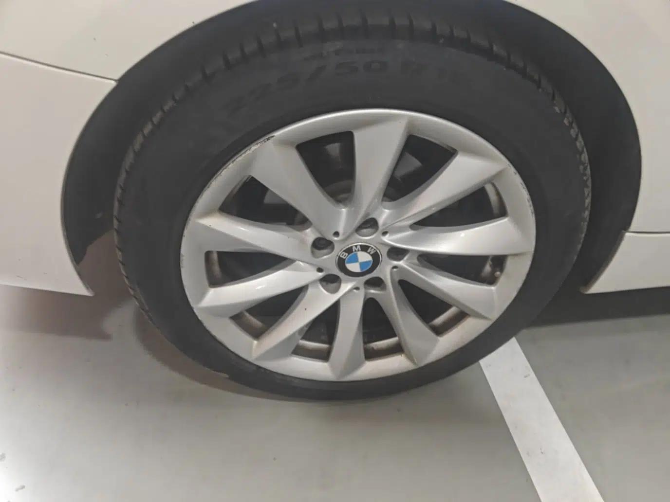 BMW 3 Series GT 2018 320i Sport Edition — миниатюра 11