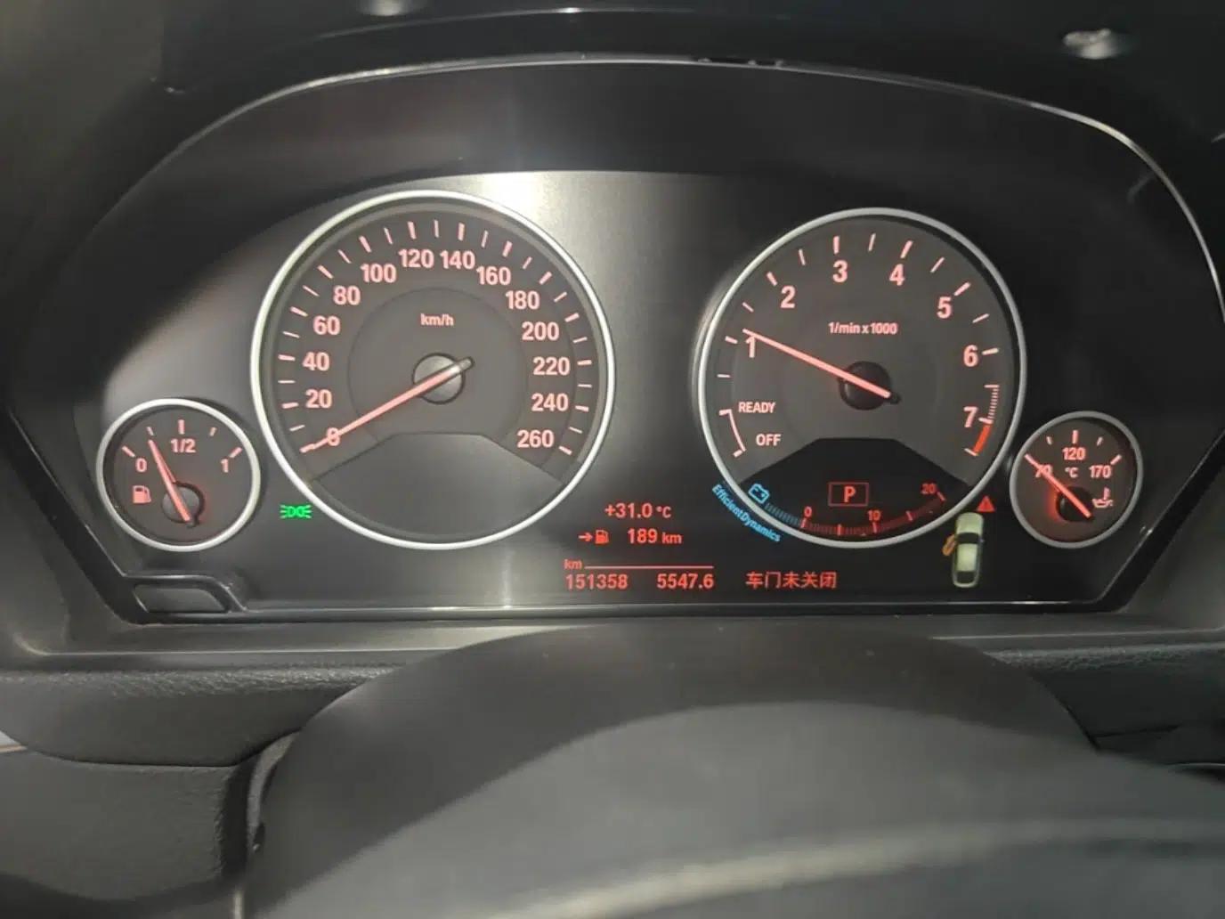 BMW 3 Series GT 2018 320i Sport Edition — миниатюра 14
