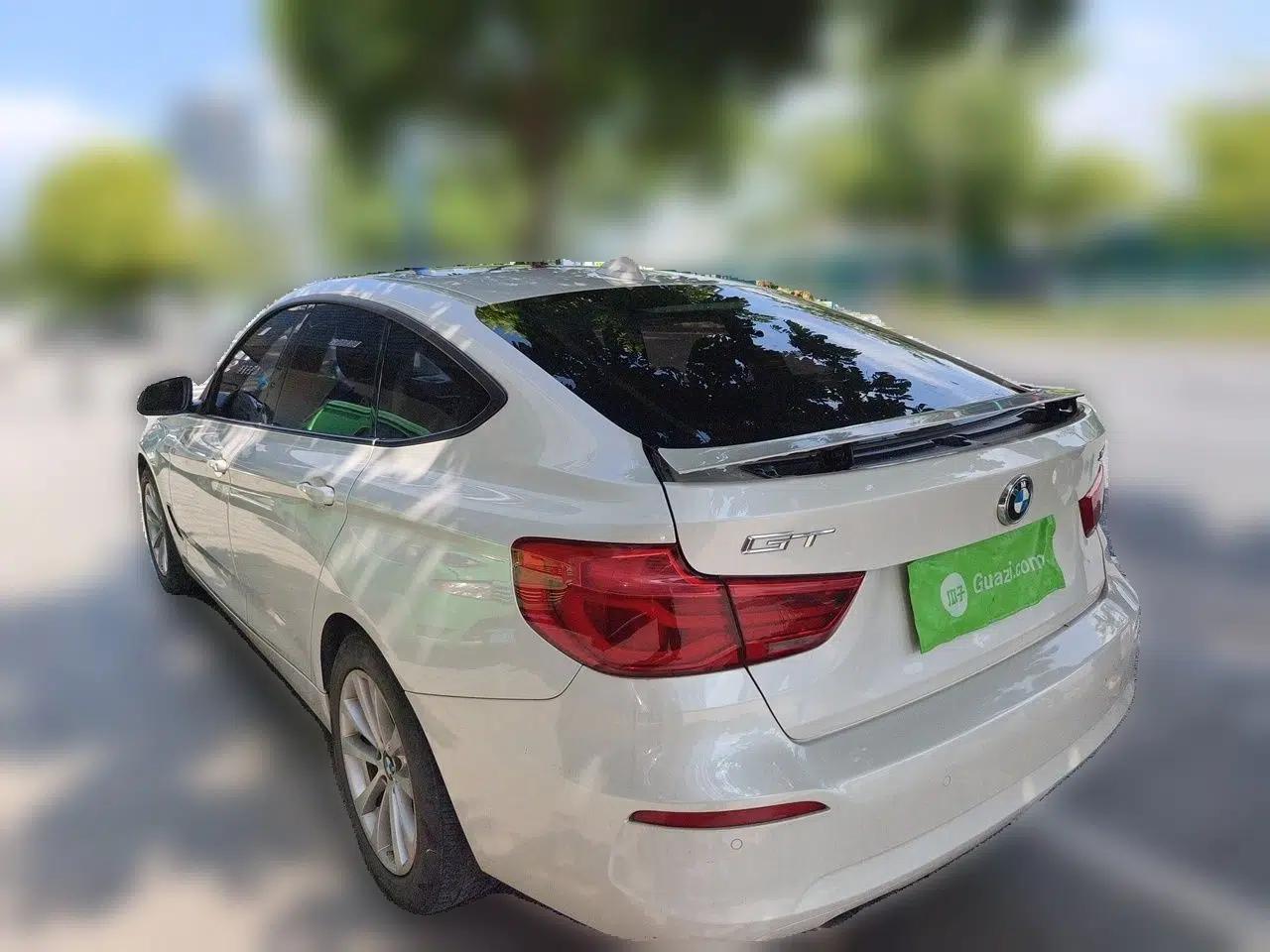 BMW 3 Series GT 2017 320i Sport Edition — миниатюра 4