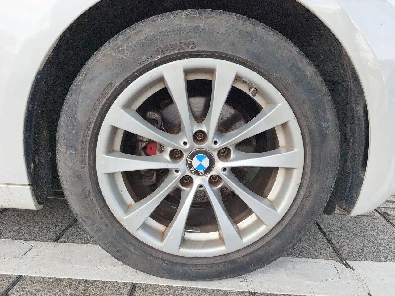 BMW 3 Series GT 2017 320i Sport Edition — миниатюра 8