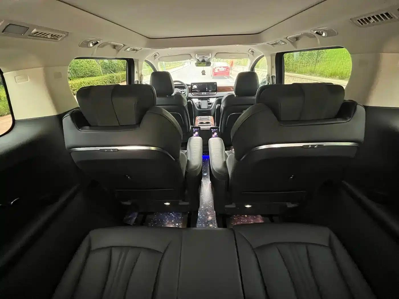 Hongqi HQ9 PHEV 2024 2.0T AWD Luxury Edition — миниатюра 6