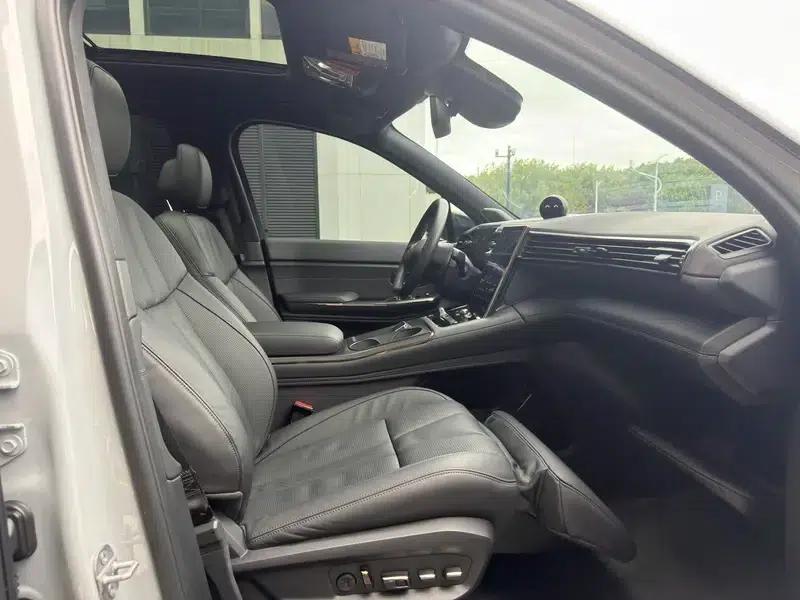 NIO ES8 2022 Model 580KM Six-Seater — миниатюра 15