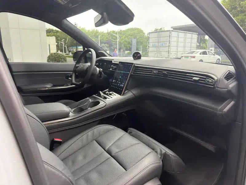 NIO ES8 2022 Model 580KM Six-Seater — миниатюра 10