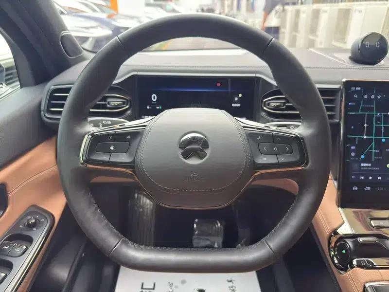 NIO ES8 2022 Model 580KM Seven-Seater — миниатюра 11