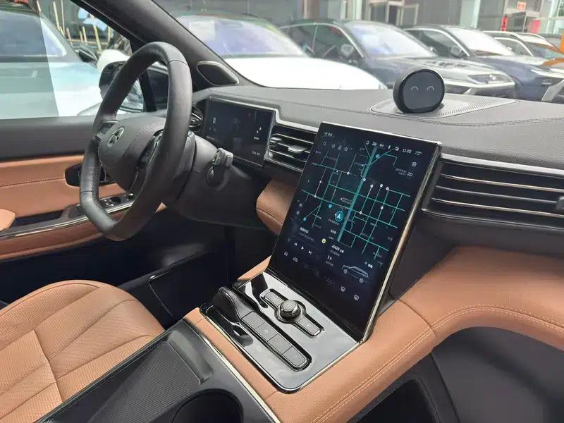 NIO ES8 2022 Model 580KM Seven-Seater — миниатюра 13