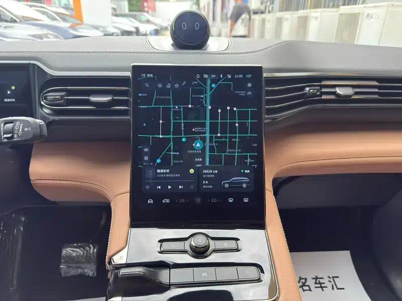NIO ES8 2022 Model 580KM Seven-Seater — миниатюра 5