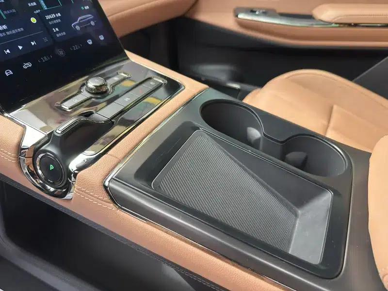 NIO ES8 2022 Model 580KM Seven-Seater — миниатюра 6