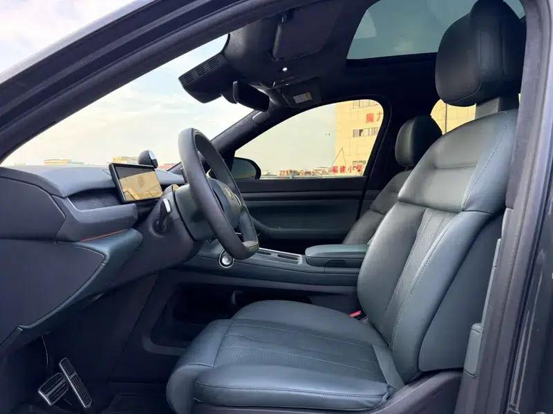 NIO ES8 2023 100kWh Signature Edition — миниатюра 12