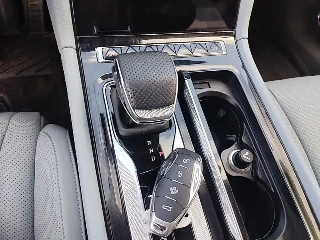 Hongqi H5 PHEV 2025 Model 170 Super Hybrid — миниатюра 7
