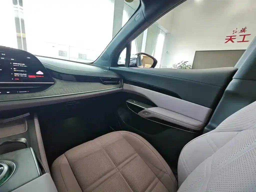 Hongqi Tiangong 08 2025 680 Ultra 4WD Edition — миниатюра 5