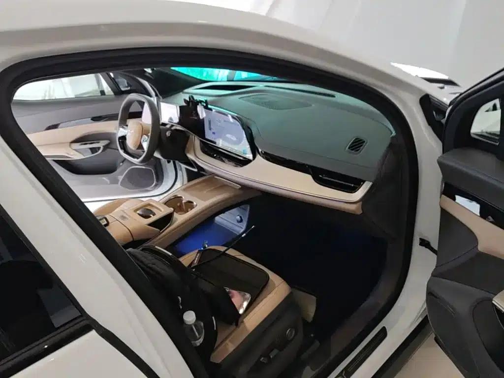 Hongqi Tiangong 08 2025 Model 605 Max Rear-Wheel Drive — миниатюра 11