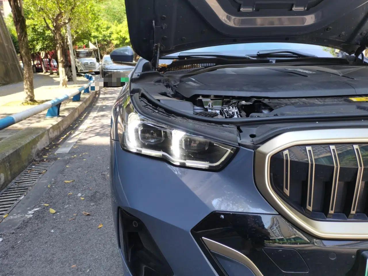 BMW i5 2024 eDrive 35L Luxury Model with M Sport Package — миниатюра 7