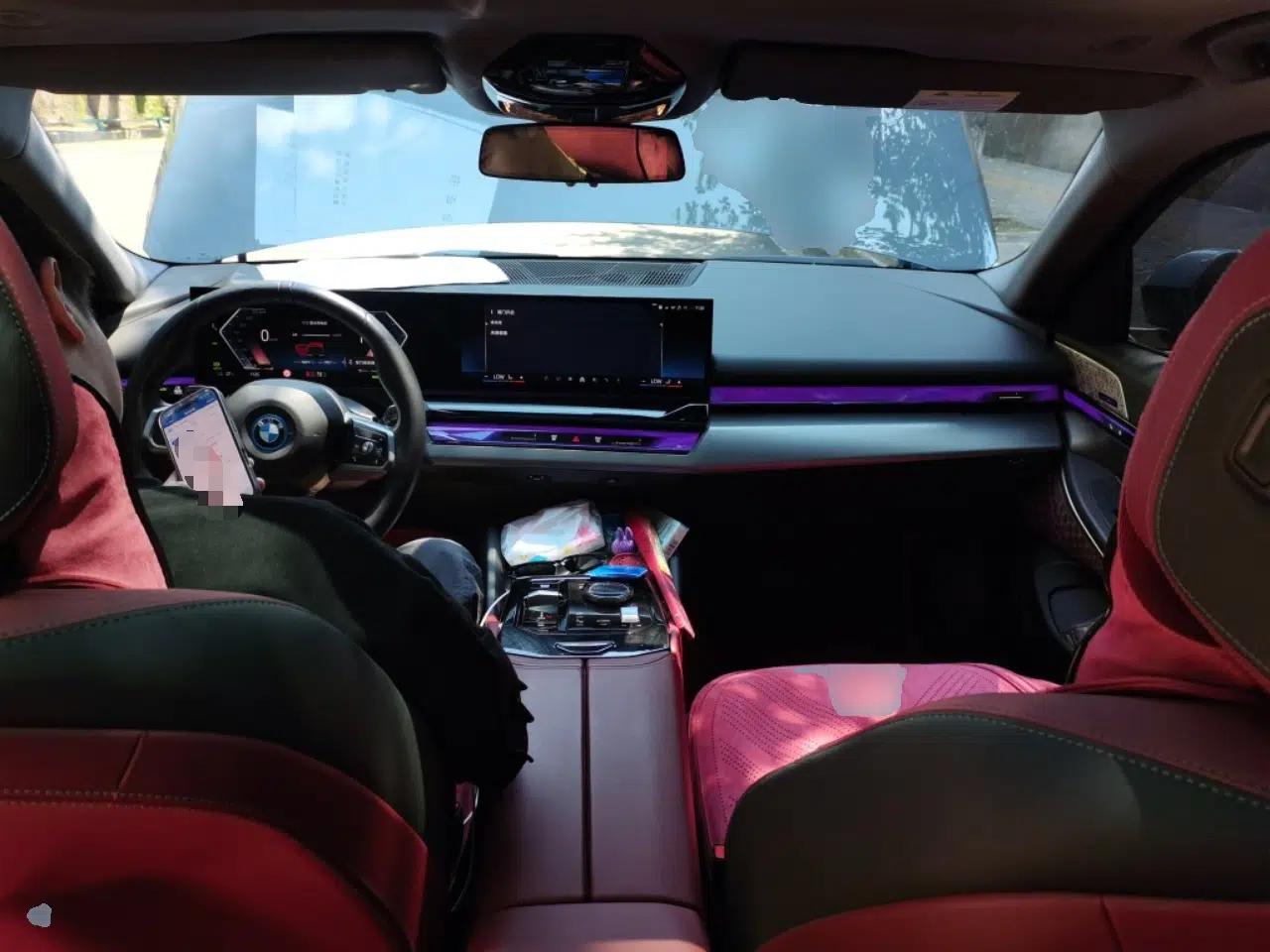 BMW i5 2024 eDrive 35L Luxury Model with M Sport Package — миниатюра 9