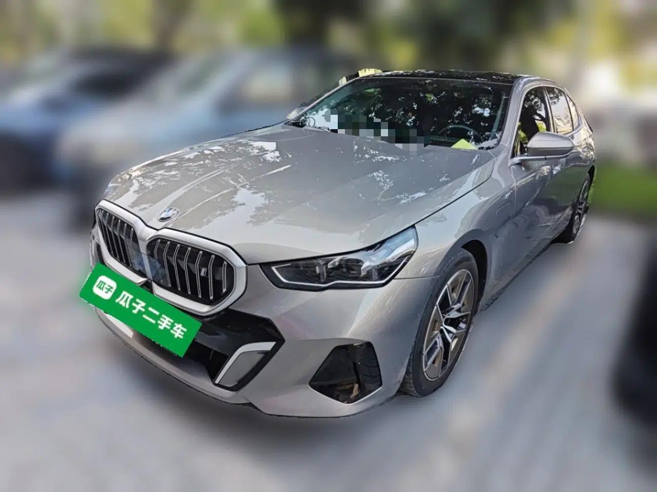 BMW i5 2024 eDrive 35L Luxury Model with M Sport Package — миниатюра 1