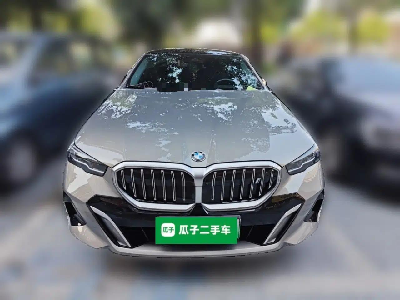 BMW i5 2024 eDrive 35L Luxury Model with M Sport Package — миниатюра 2