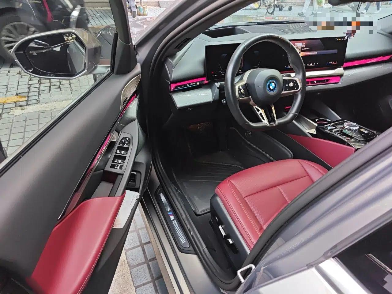BMW i5 2024 eDrive 35L Luxury Model with M Sport Package — миниатюра 16