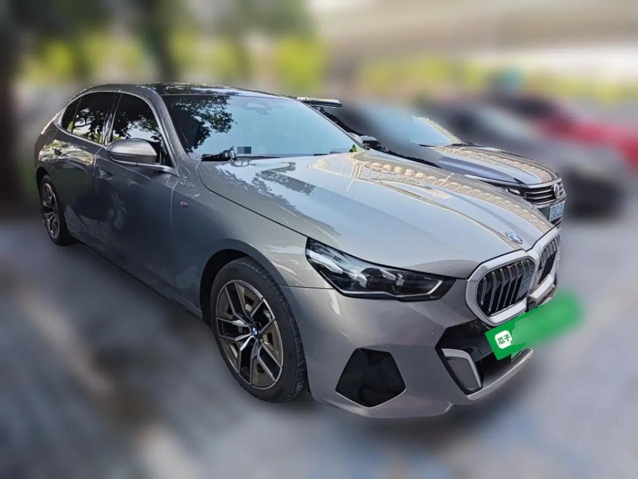 BMW i5 2024 eDrive 35L Luxury Model with M Sport Package — миниатюра 3