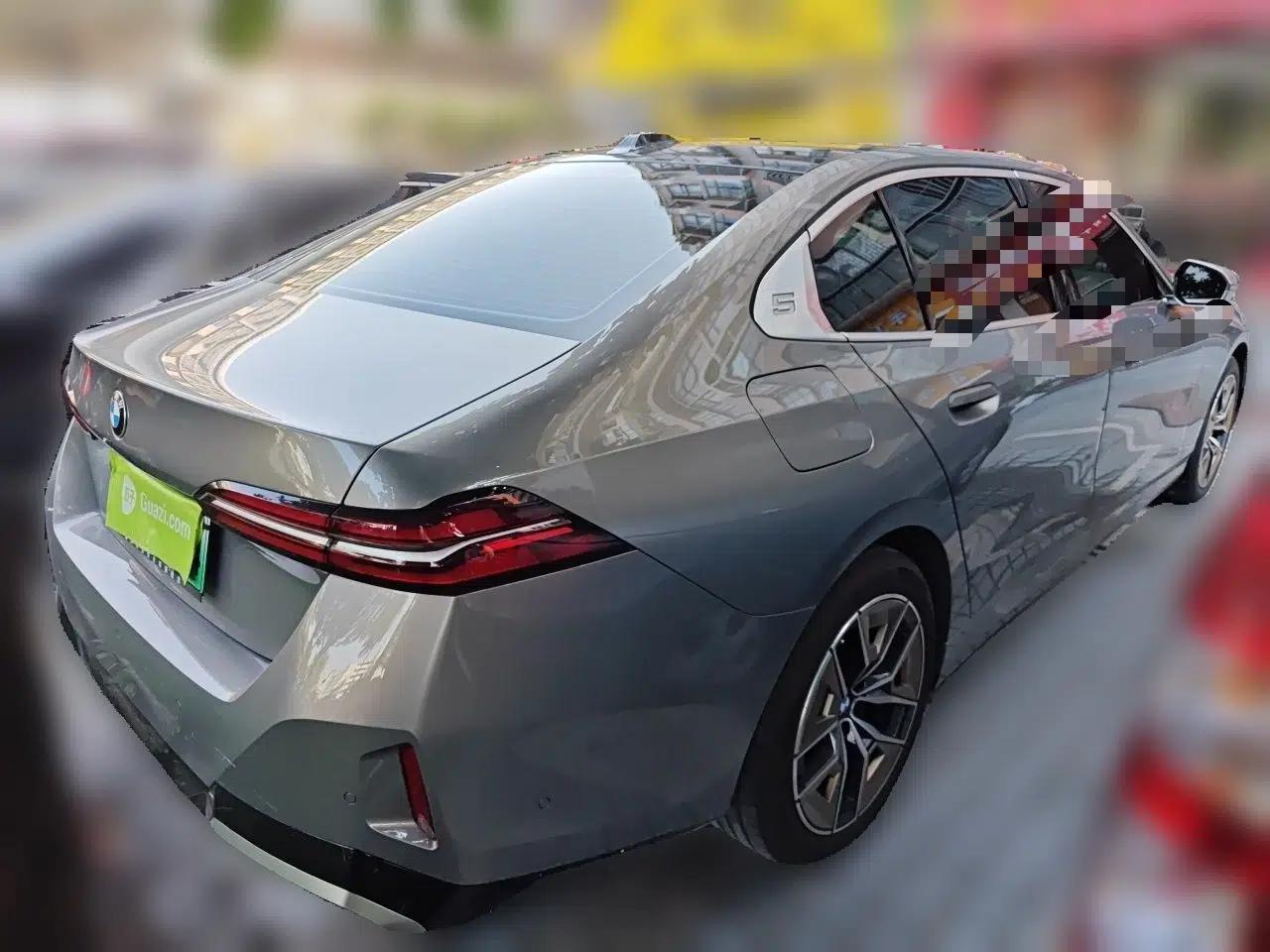 BMW i5 2024 eDrive 35L Luxury Model with M Sport Package — миниатюра 6